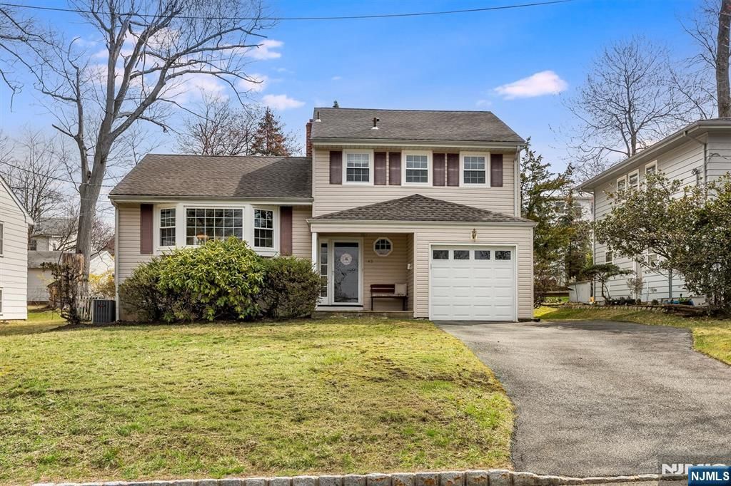 43 Forest Road, Cedar Grove, NJ 07009