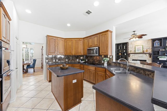 1510 Clementson Dr, San Antonio, TX 78260