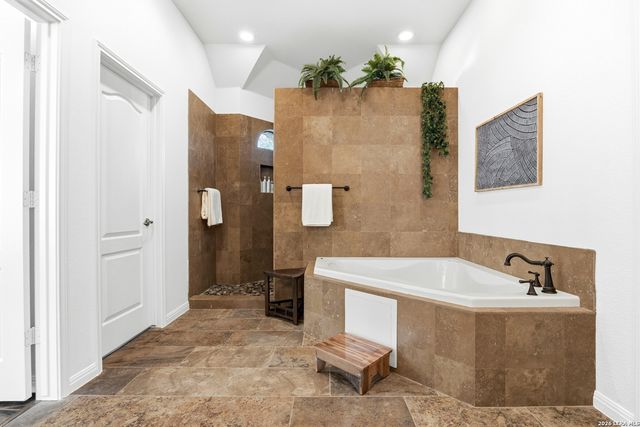 1510 Clementson Dr, San Antonio, TX 78260