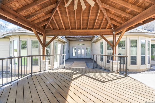 1510 Clementson Dr, San Antonio, TX 78260