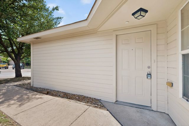 4827 Mexico, Dallas, TX 75236