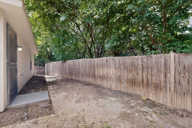 4827 Mexico, Dallas, TX 75236