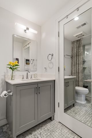 11 Exeter Street 2, Boston, MA 02116