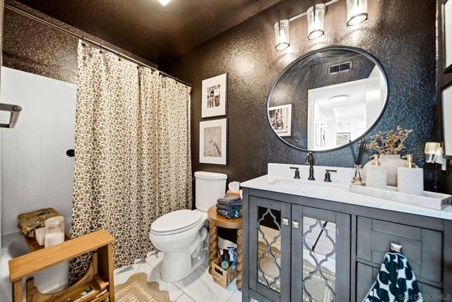 1022 Glenwood Way, Escondido, CA 92026