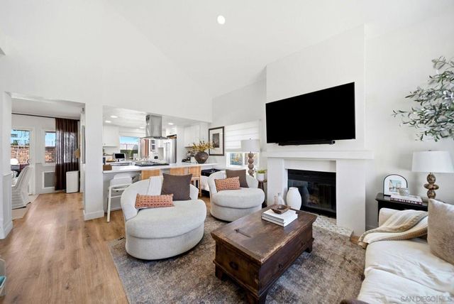 1022 Glenwood Way, Escondido, CA 92026