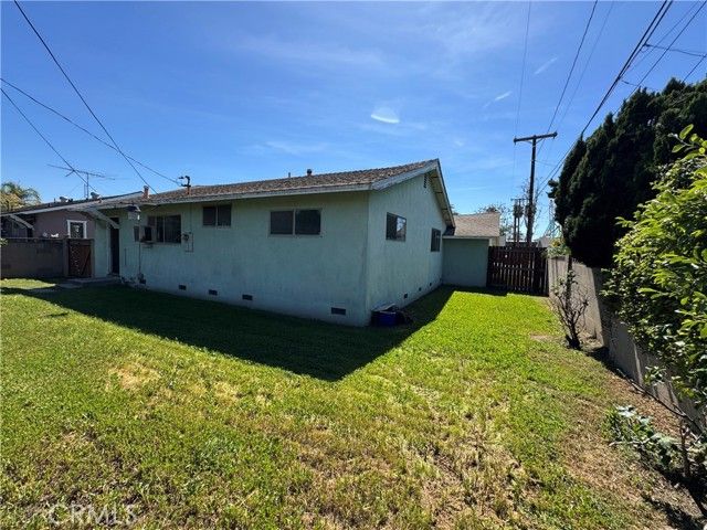 7675 El Escorial, Buena Park, CA 90620