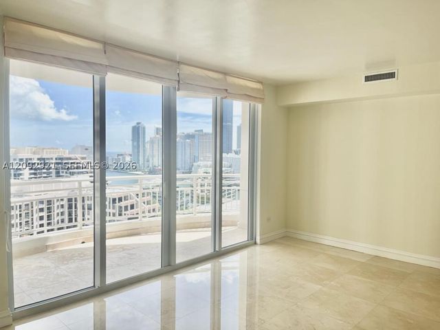848 Brickell Key Dr 2303, Miami, FL 33131