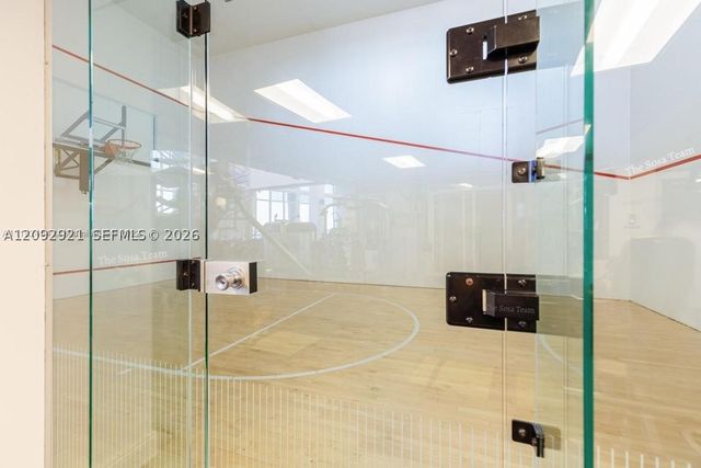 848 Brickell Key Dr 2303, Miami, FL 33131
