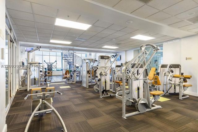 848 Brickell Key Dr 2303, Miami, FL 33131