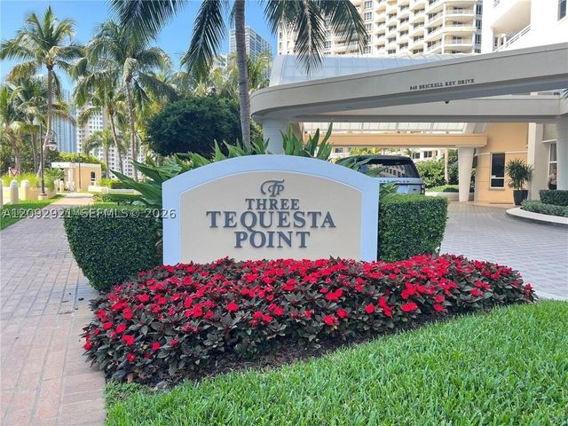 848 Brickell Key Dr 2303, Miami, FL 33131
