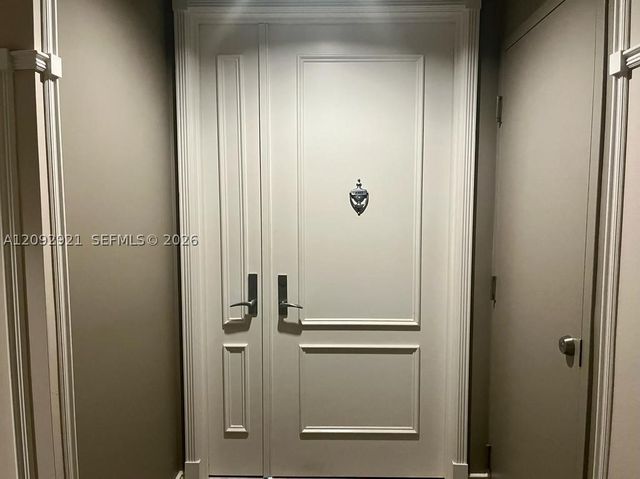 848 Brickell Key Dr 2303, Miami, FL 33131