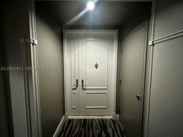 848 Brickell Key Dr 2303, Miami, FL 33131