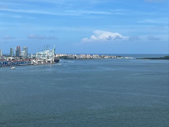 848 Brickell Key Dr 2303, Miami, FL 33131