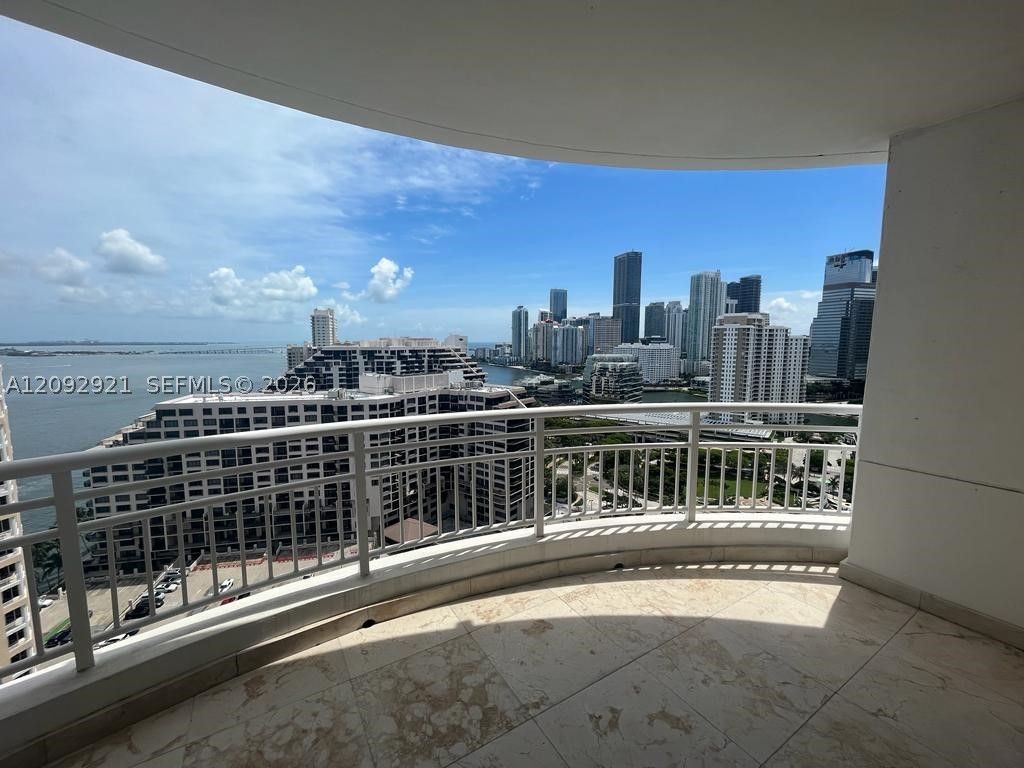 848 Brickell Key Dr 2303, Miami, FL 33131