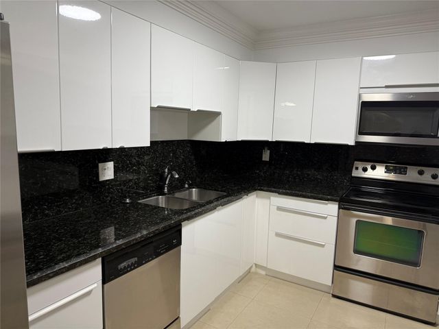 5100 N Ocean Boulevard 1504, Lauderdale-By-The-Sea # 1504, Lauderdale By The Sea, FL 33308