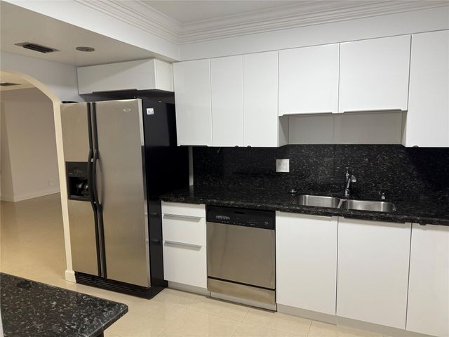 5100 N Ocean Boulevard 1504, Lauderdale-By-The-Sea # 1504, Lauderdale By The Sea, FL 33308