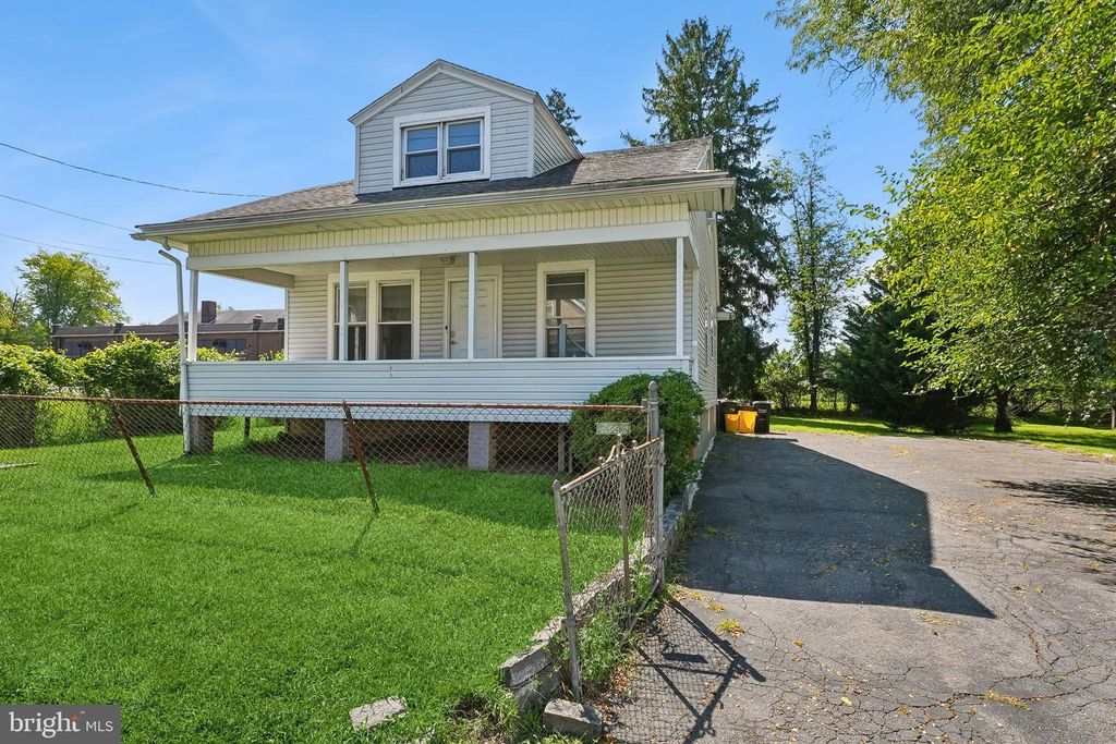 11 MAIN BLVD, EWING, NJ 08618 — photo 2