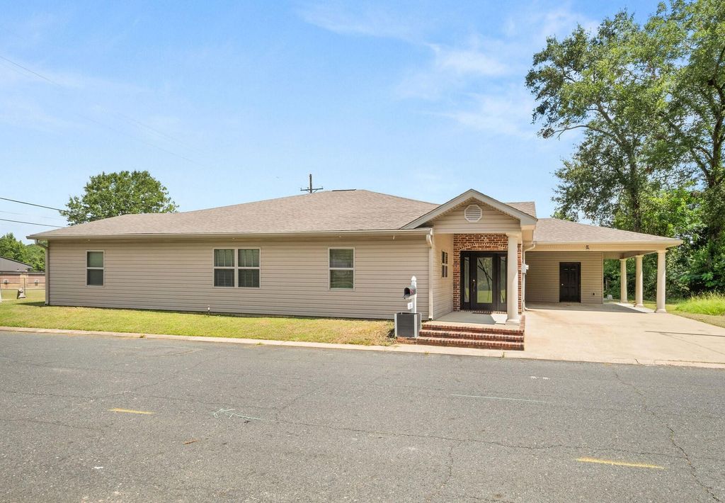801 Rock, Deridder, LA 70634