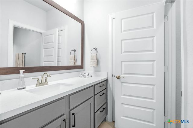 1972 Tempranillo, New Braunfels, TX 78132