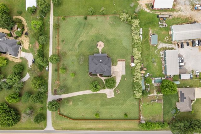 3072 E Hunters Ridge Road, Springdale, AR 72764