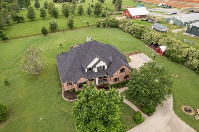 3072 E Hunters Ridge Road, Springdale, AR 72764