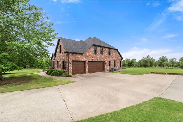 3072 E Hunters Ridge Road, Springdale, AR 72764
