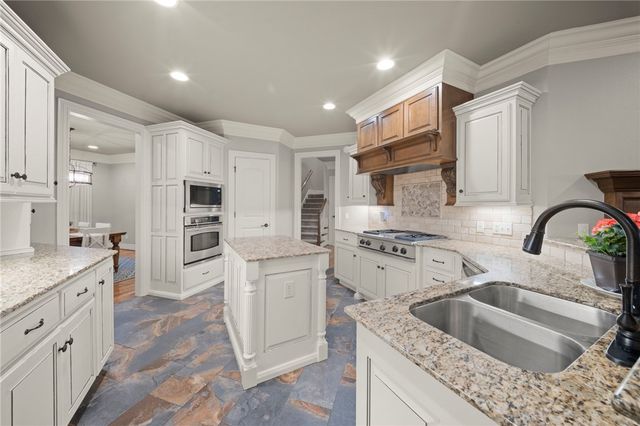 3072 E Hunters Ridge Road, Springdale, AR 72764