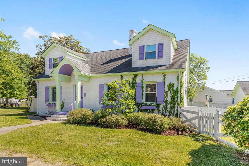 312 MADISON ST, Colonial Beach, VA 22443