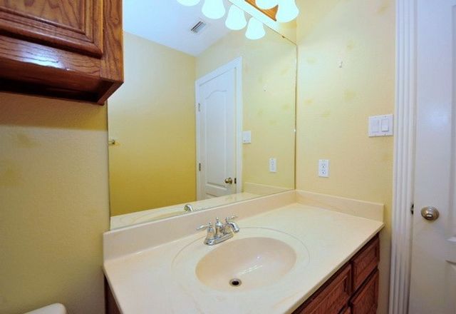 13945 BINNACLE St, Corpus Christi, TX 78418