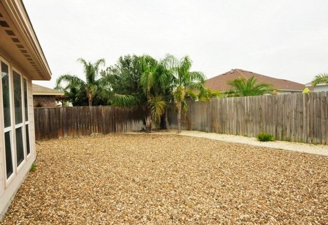 13945 BINNACLE St, Corpus Christi, TX 78418