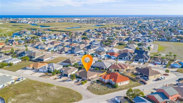 13945 BINNACLE St, Corpus Christi, TX 78418