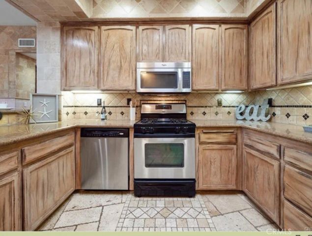 12067 Guerin Street 305, Studio City, CA 91604