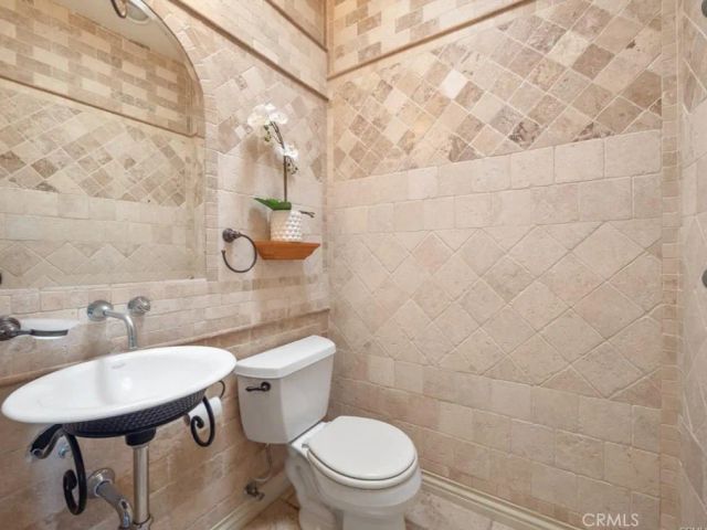 12067 Guerin Street 305, Studio City, CA 91604