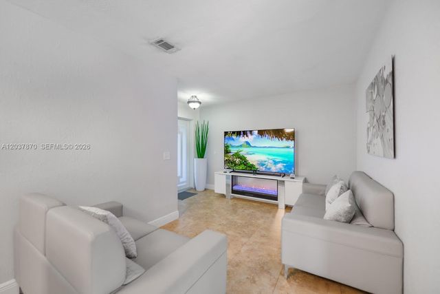 15216 SW 112th Place, Miami, FL 33157