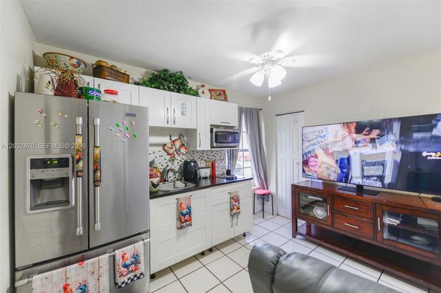 15216 SW 112th Place, Miami, FL 33157