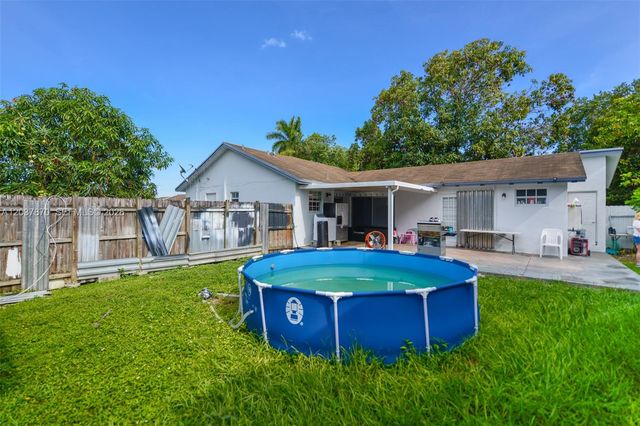 15216 SW 112th Place, Miami, FL 33157