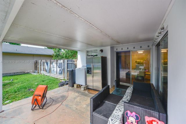 15216 SW 112th Place, Miami, FL 33157