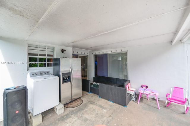 15216 SW 112th Place, Miami, FL 33157