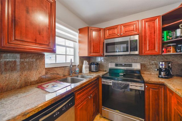 15216 SW 112th Place, Miami, FL 33157