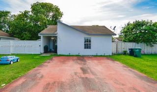 15216 SW 112th Place, Miami, FL 33157
