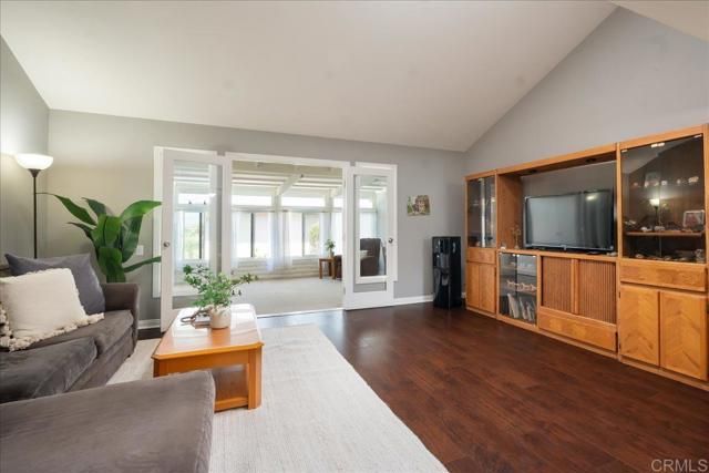 3685 Vista Campana 16, Oceanside, CA 92057