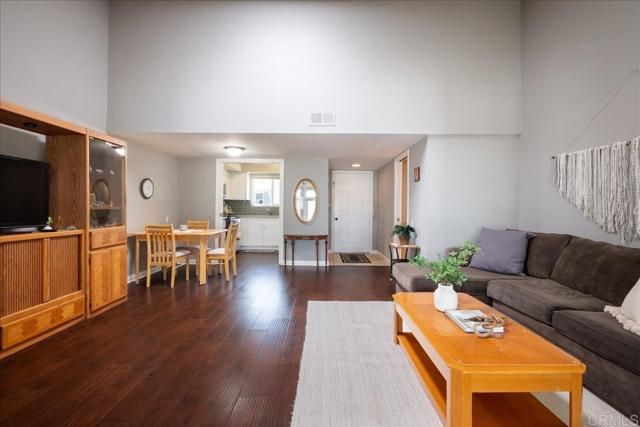 3685 Vista Campana 16, Oceanside, CA 92057