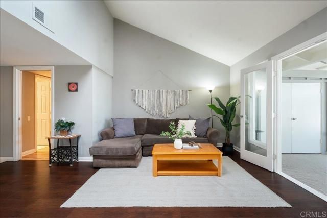 3685 Vista Campana 16, Oceanside, CA 92057