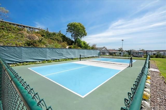 3685 Vista Campana 16, Oceanside, CA 92057