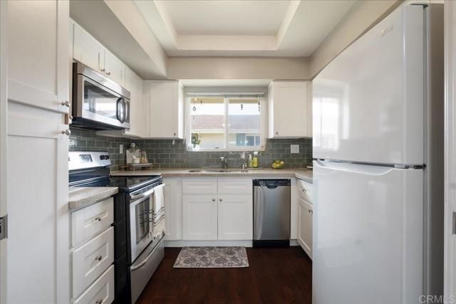 3685 Vista Campana 16, Oceanside, CA 92057