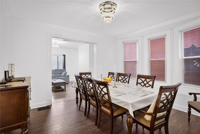 513 Lorenz Ave, Elliott, PA 15220