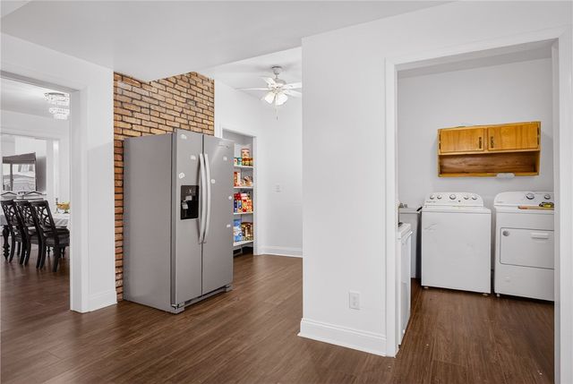 513 Lorenz Ave, Elliott, PA 15220