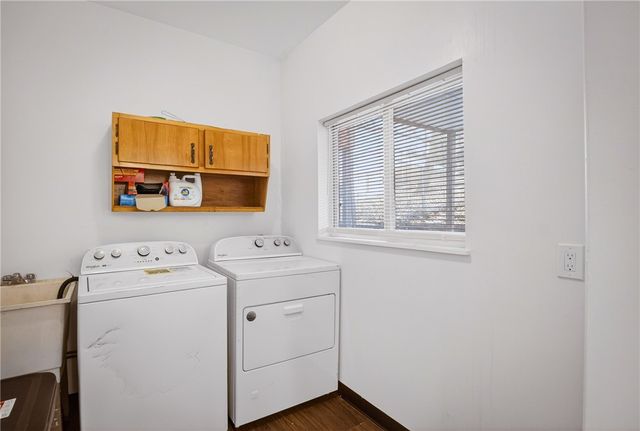 513 Lorenz Ave, Elliott, PA 15220