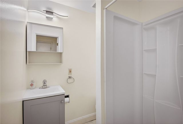 513 Lorenz Ave, Elliott, PA 15220