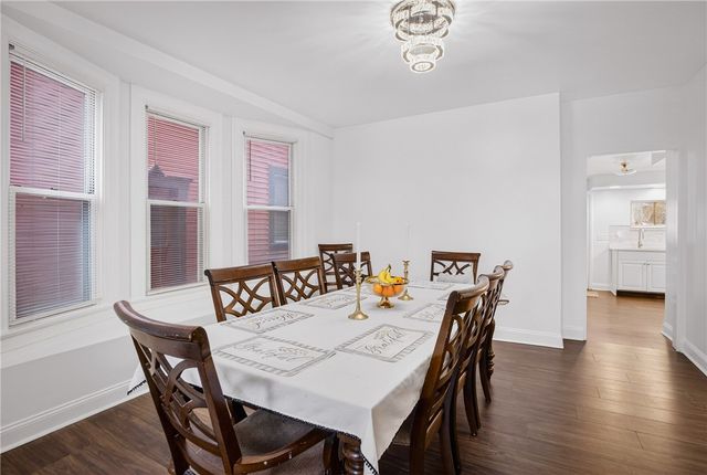 513 Lorenz Ave, Elliott, PA 15220